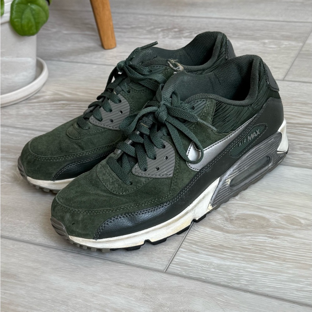 Nike Air Max 90 | Carbon Green Leather | Sneakers Trainers
